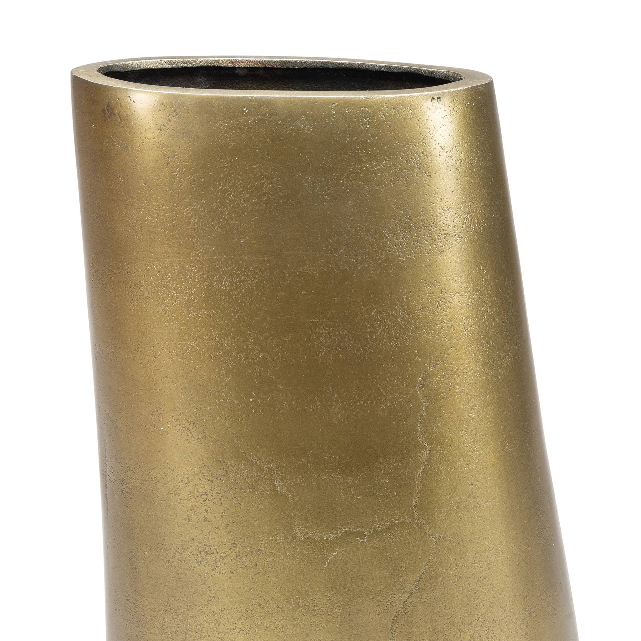 Quakemore Vases - 2 Sizes