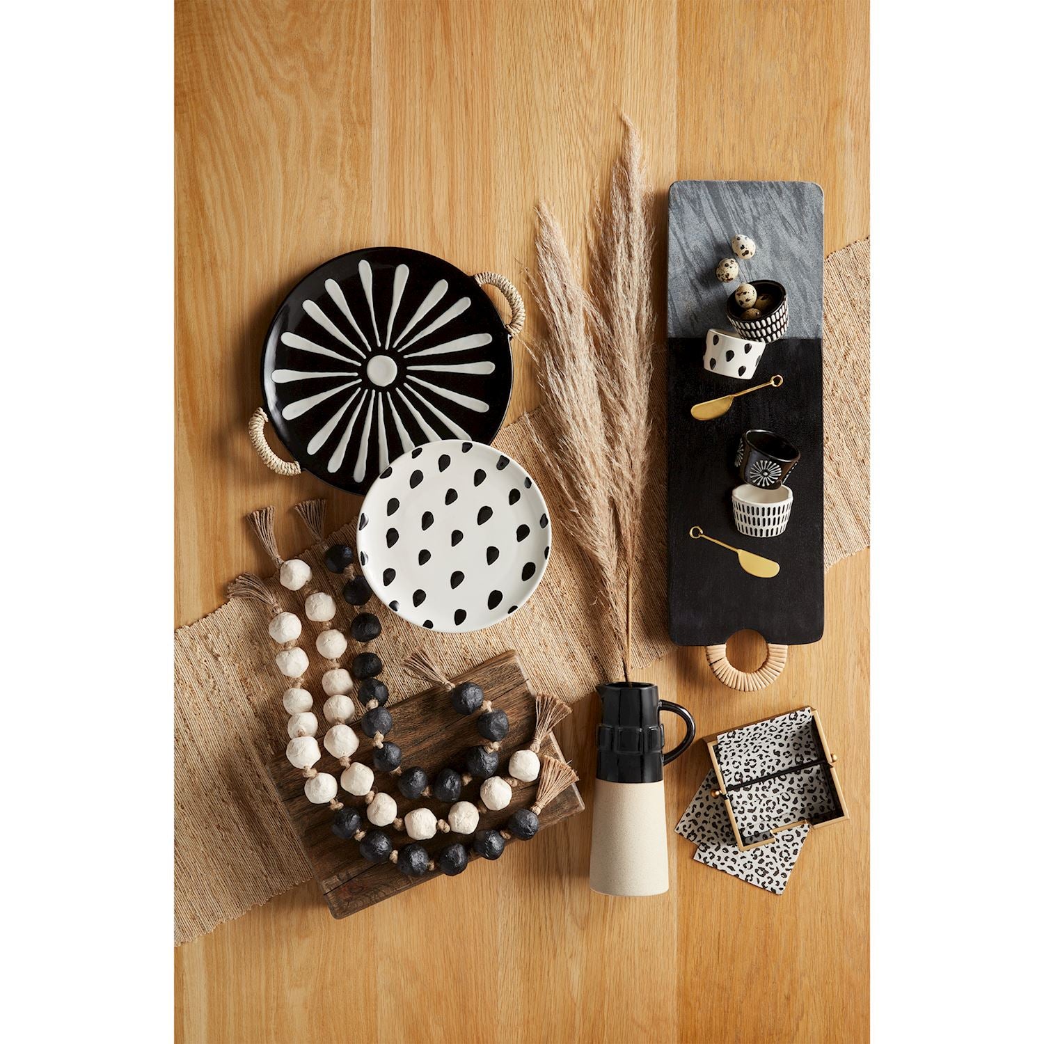 Black Patterned Platter Set