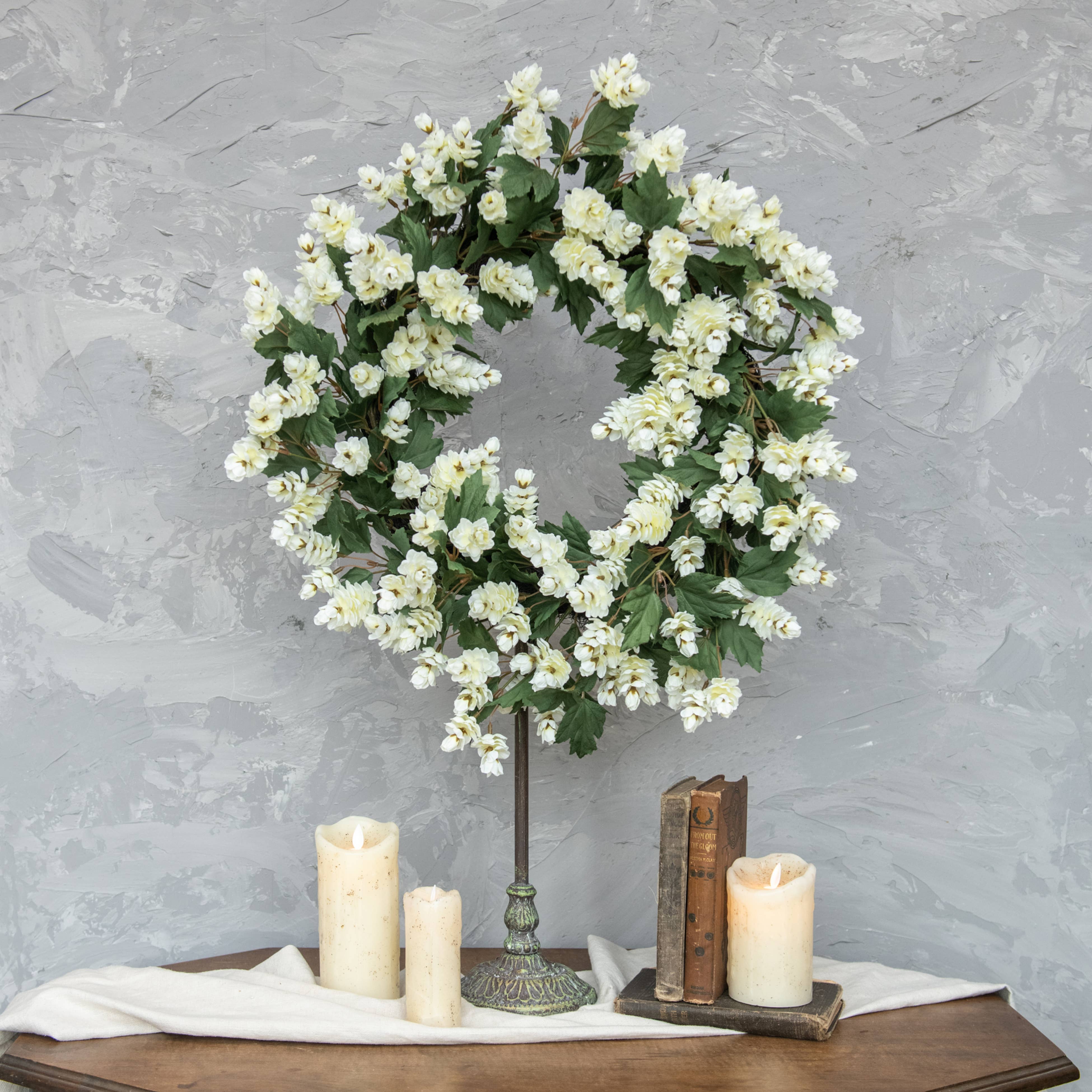 24" CREAM HOPS WREATH