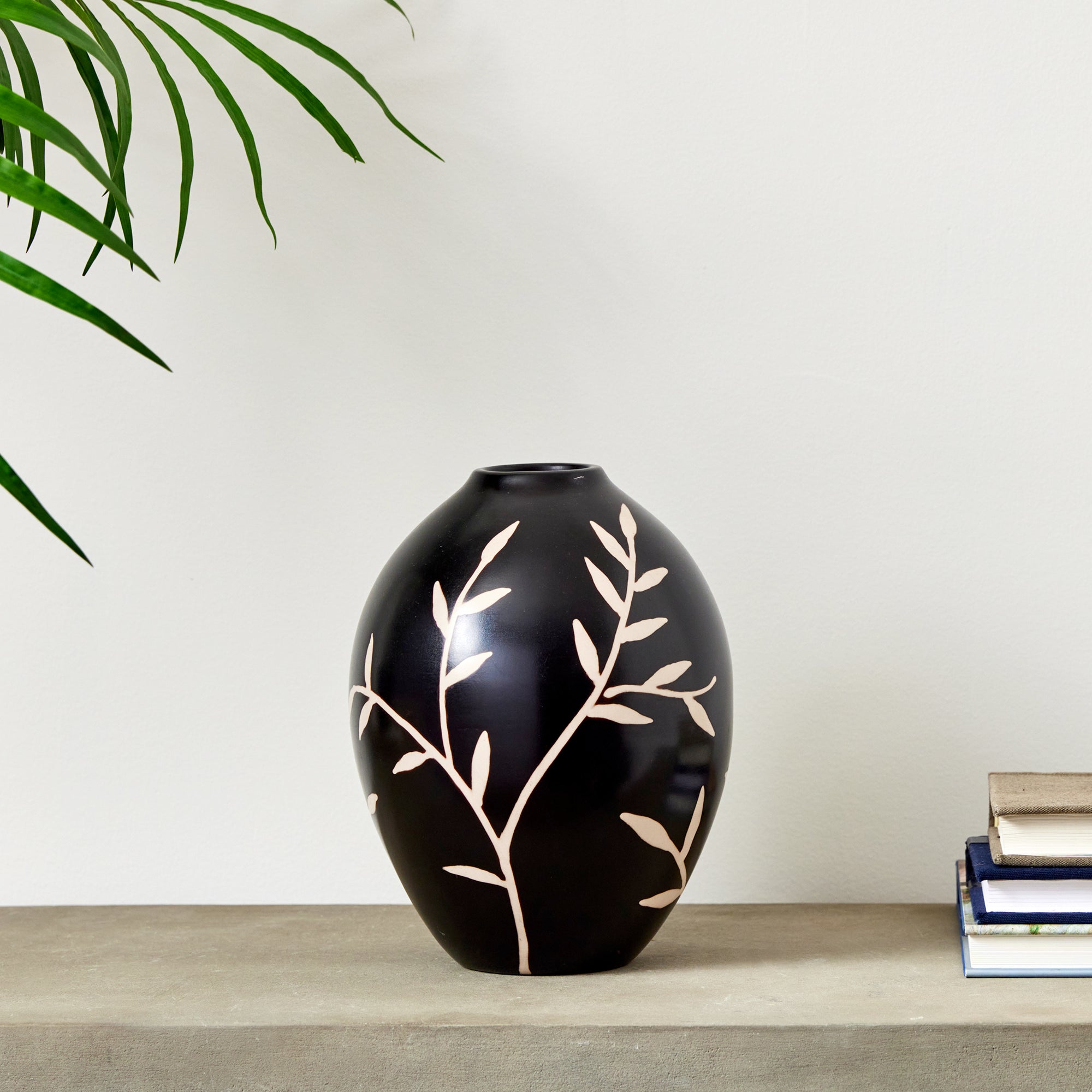 DAYANA VASE MEDIUM