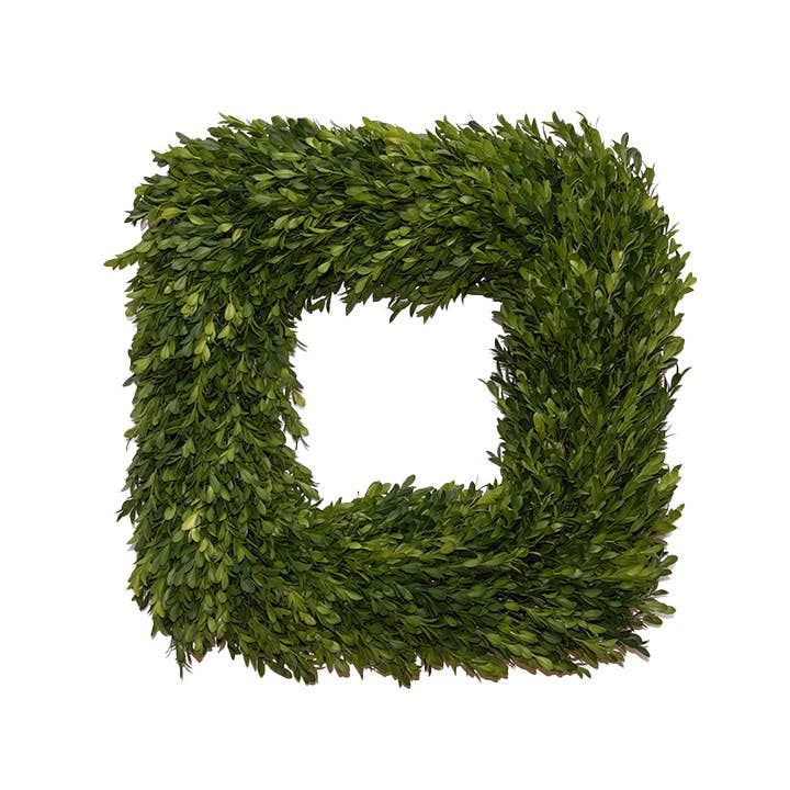 Square Boxwood Wreath 18"