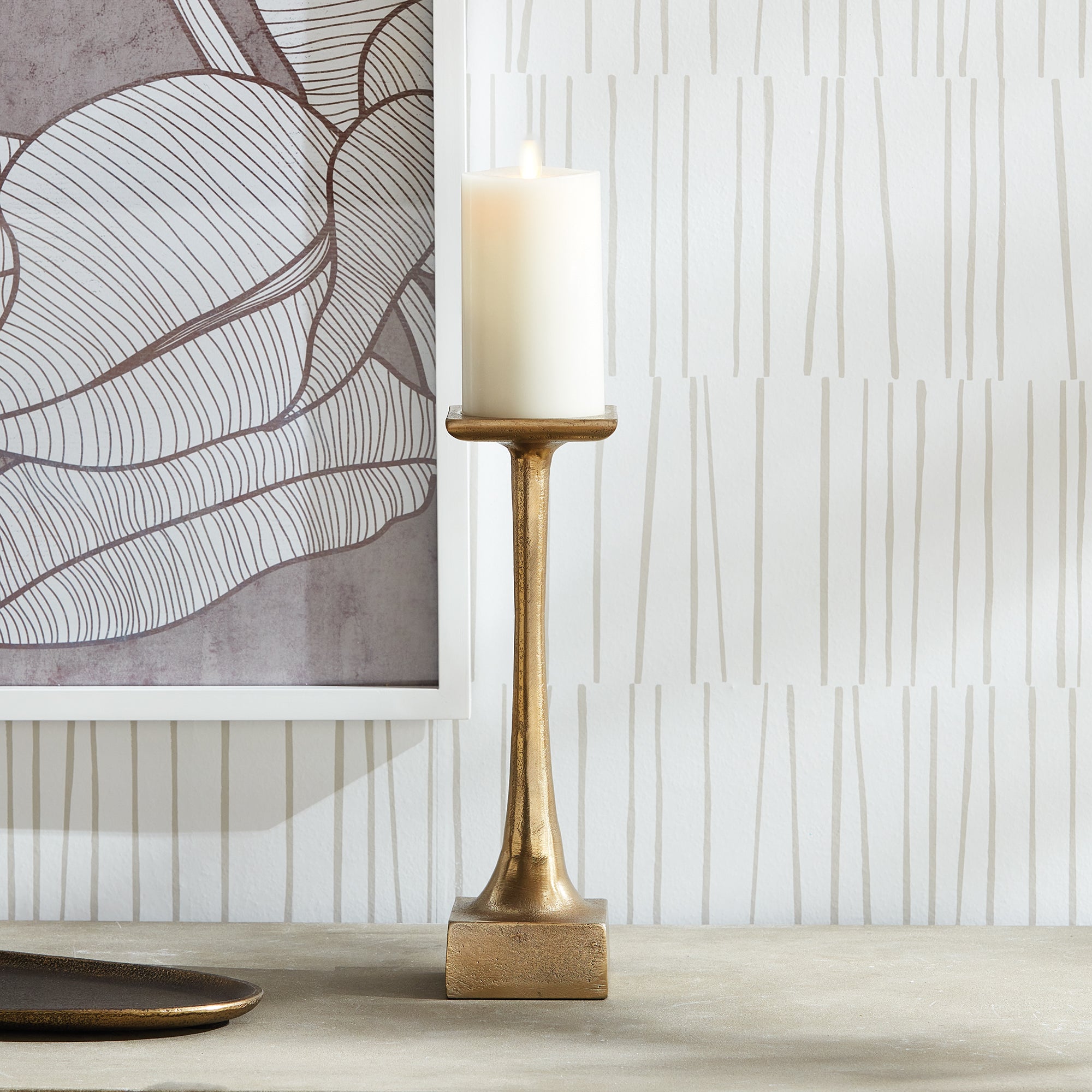 Milton Candle Stand Short