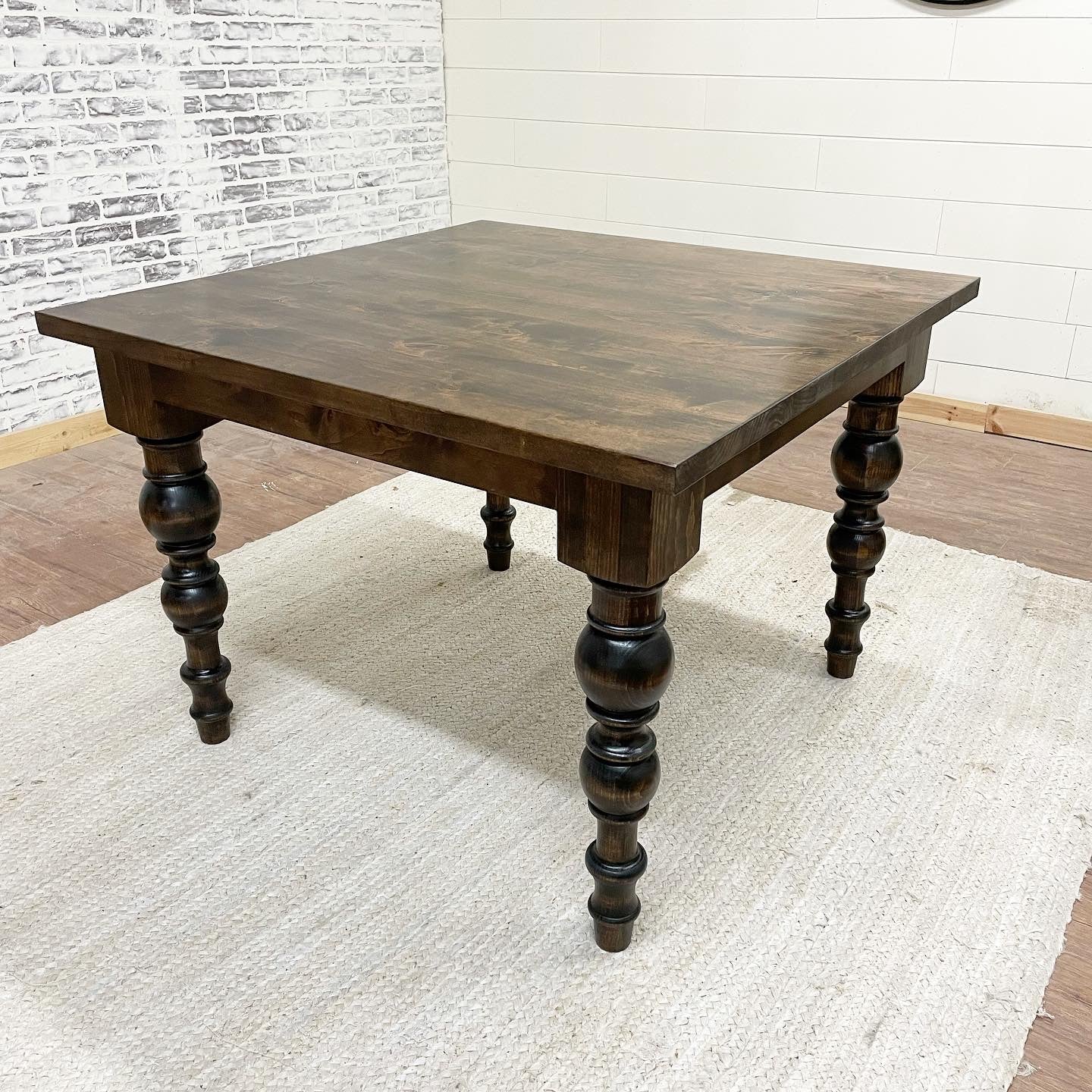 Julia Dining Table