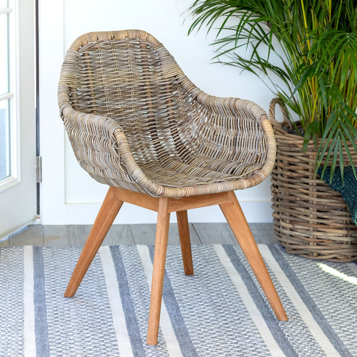 Rattan Lounge Chair | Stylish and Relaxed Seating
