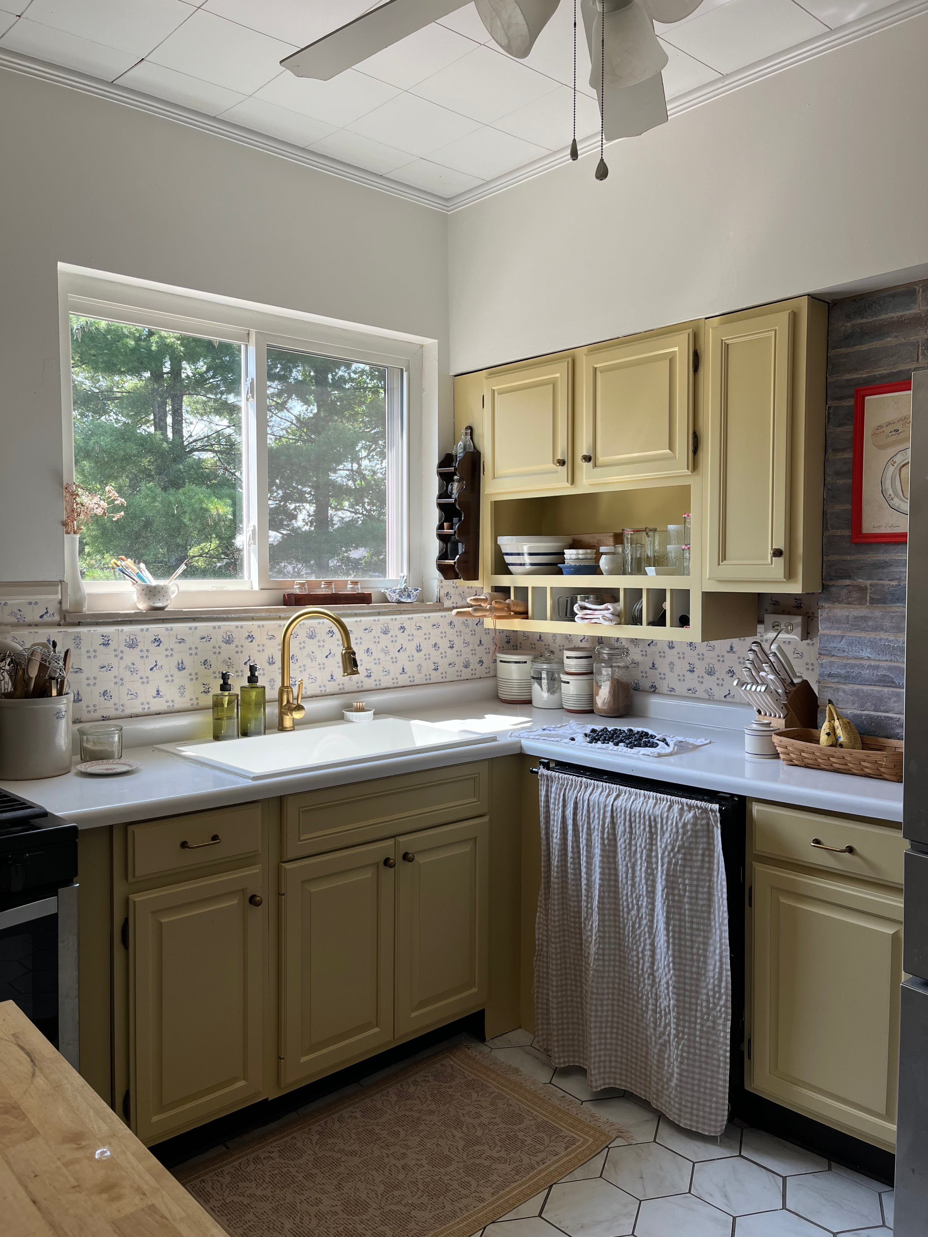 Fitz Wallpaper by House of Haricot