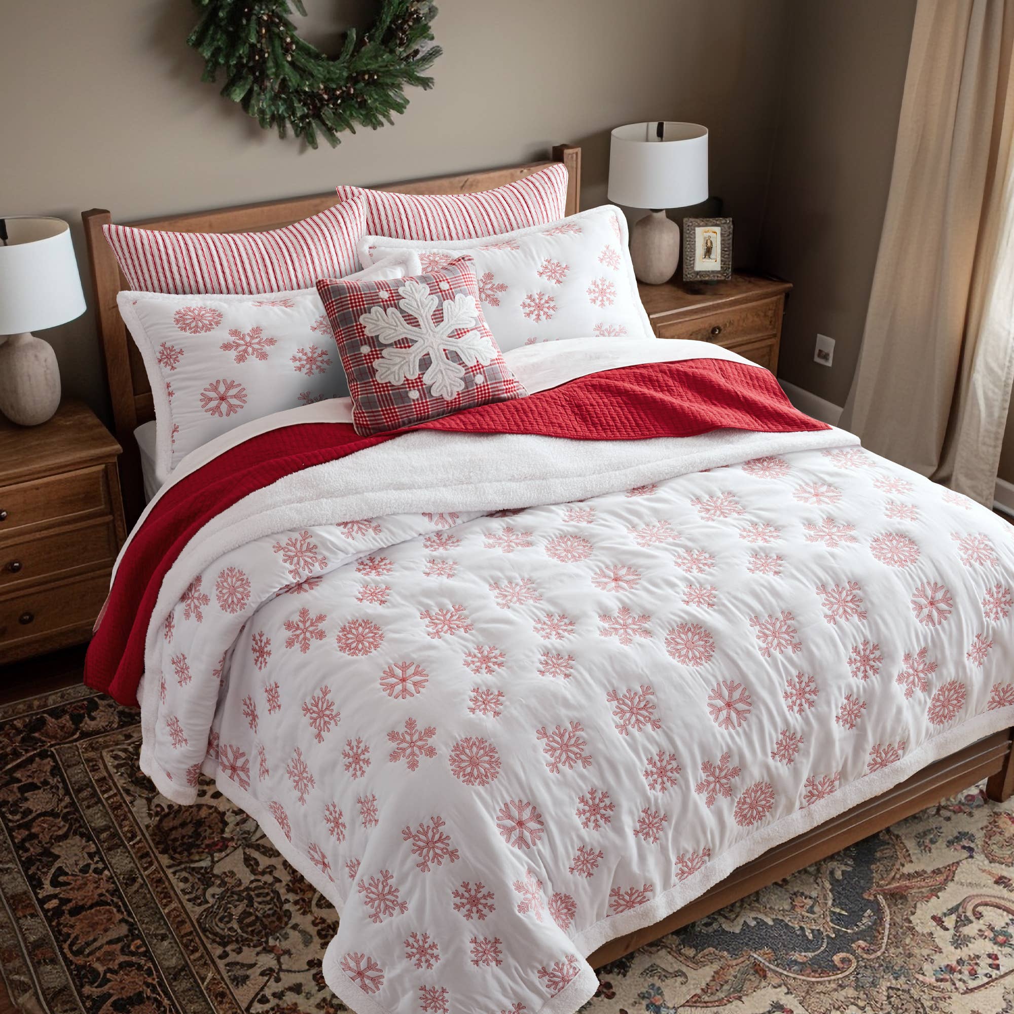 Red Snowflake Sherpa Quilt Set: Natural / King/Cal King