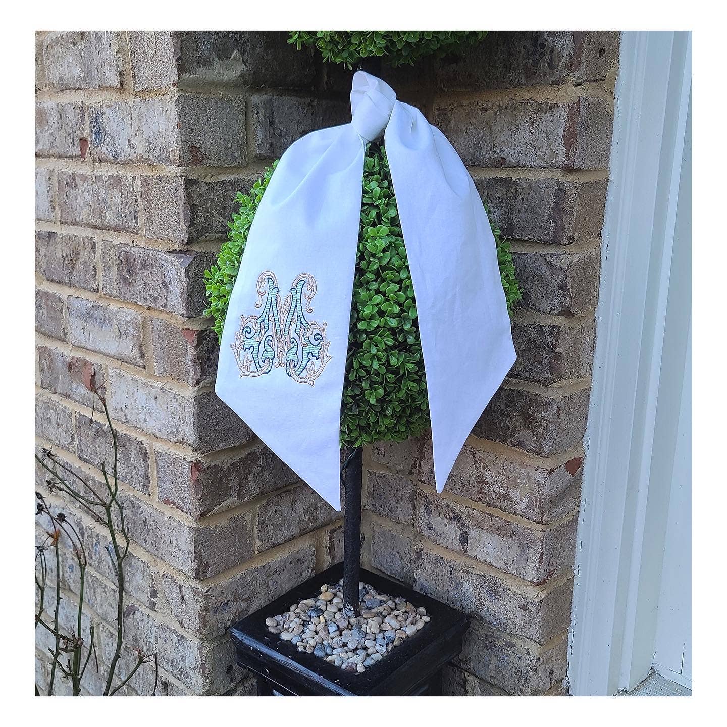 Linen Sashes: Mango / 54 inches