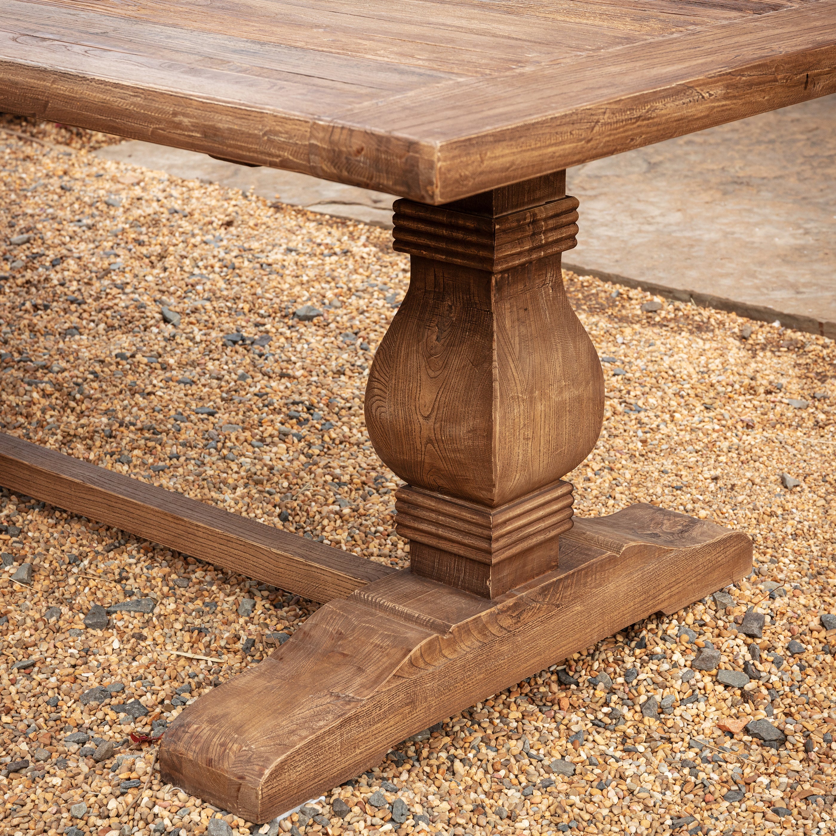 Ala Familia Dining Table