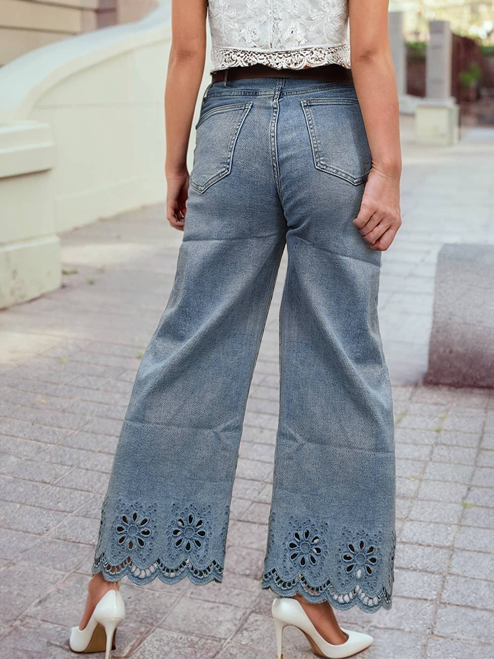 Embroidered Cropped Wide Leg High Waist Jeans: Dusk Blue
