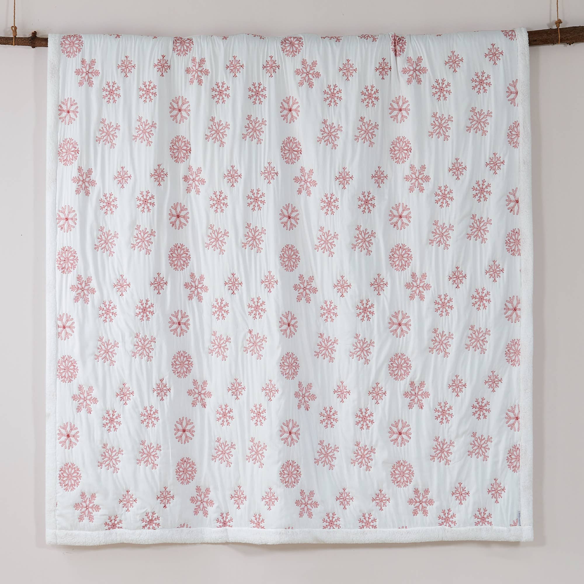 Red Snowflake Sherpa Quilt Set: Natural / King/Cal King