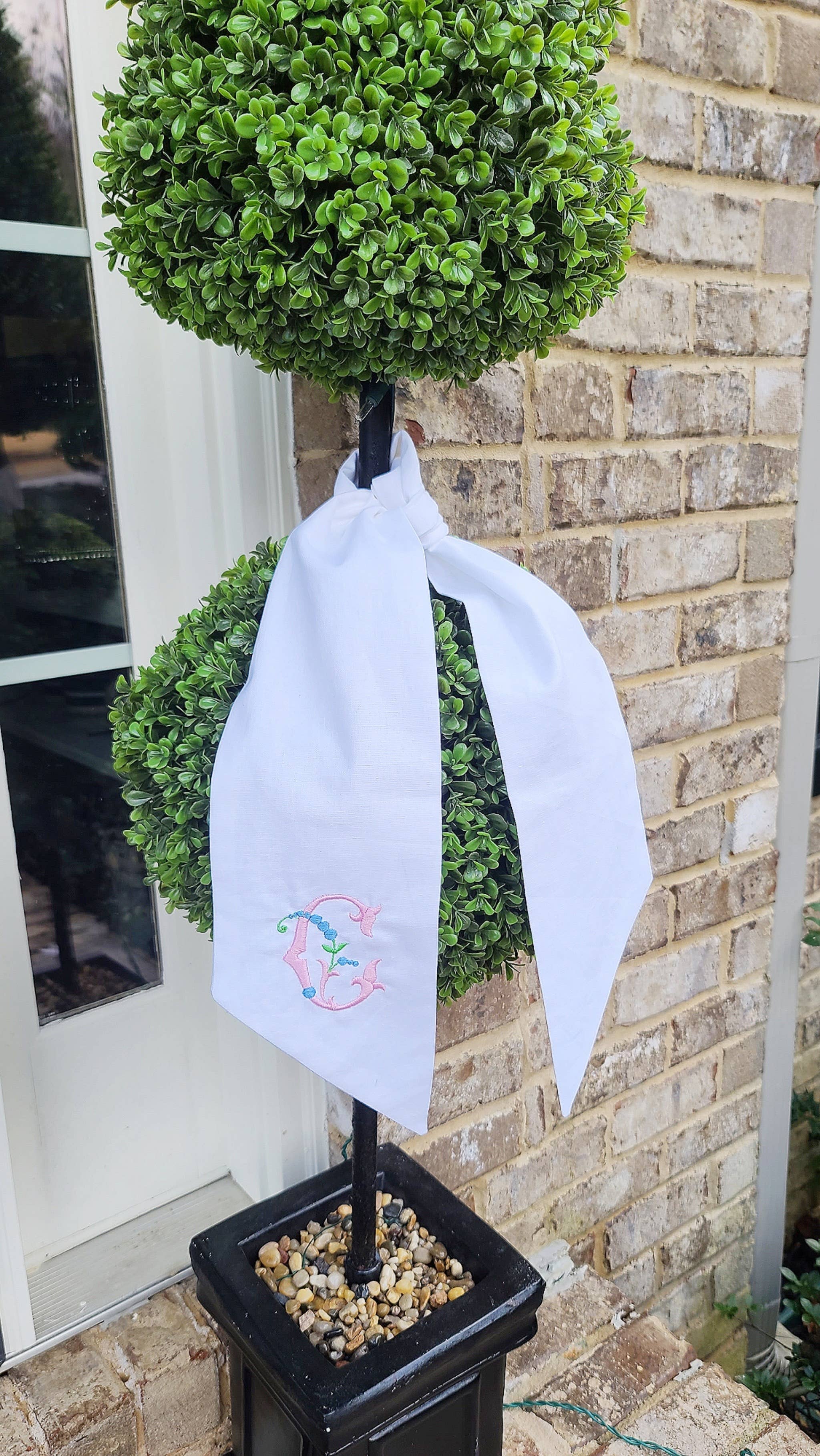 Linen Sashes: Mango / 54 inches